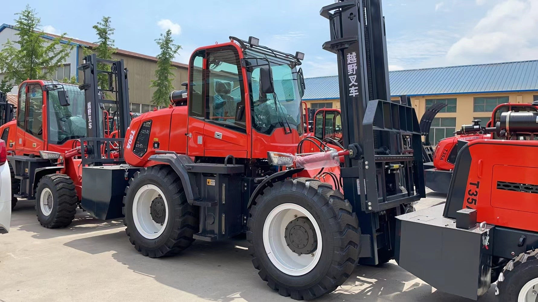 Liugong-50 All-terrain forklift