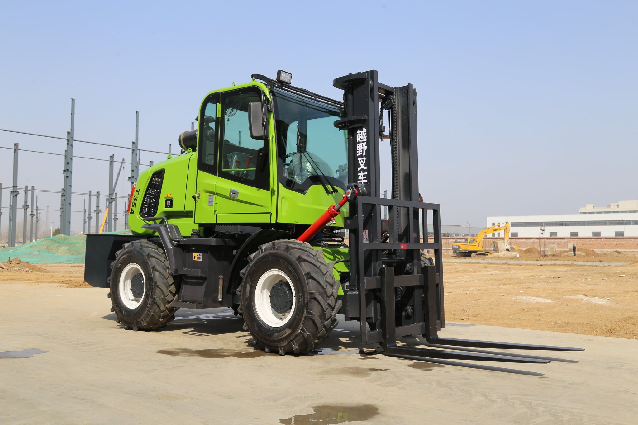 Liugong-30 All-terrain forklift